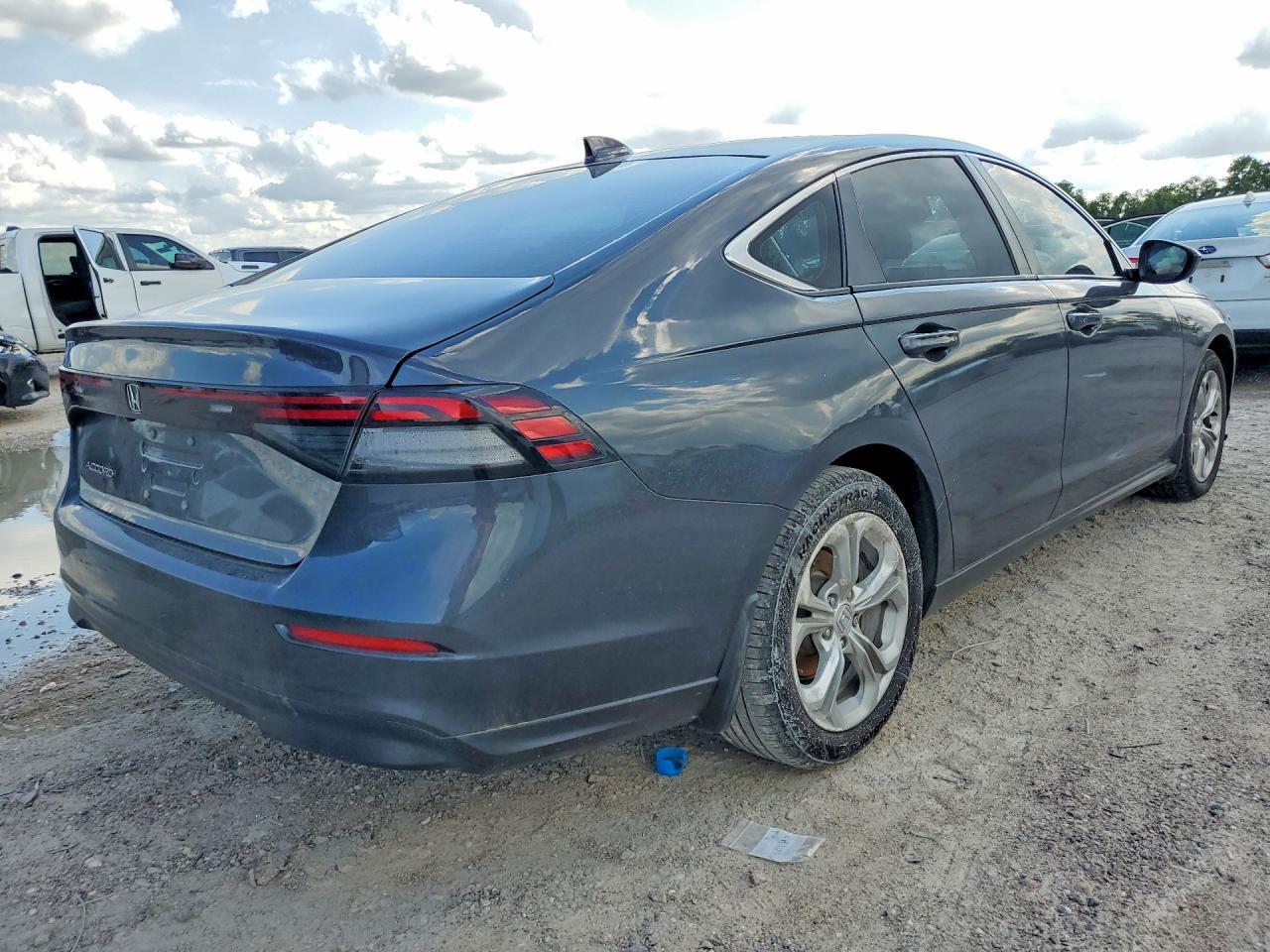 2023 Honda Accord Lx - Image 3