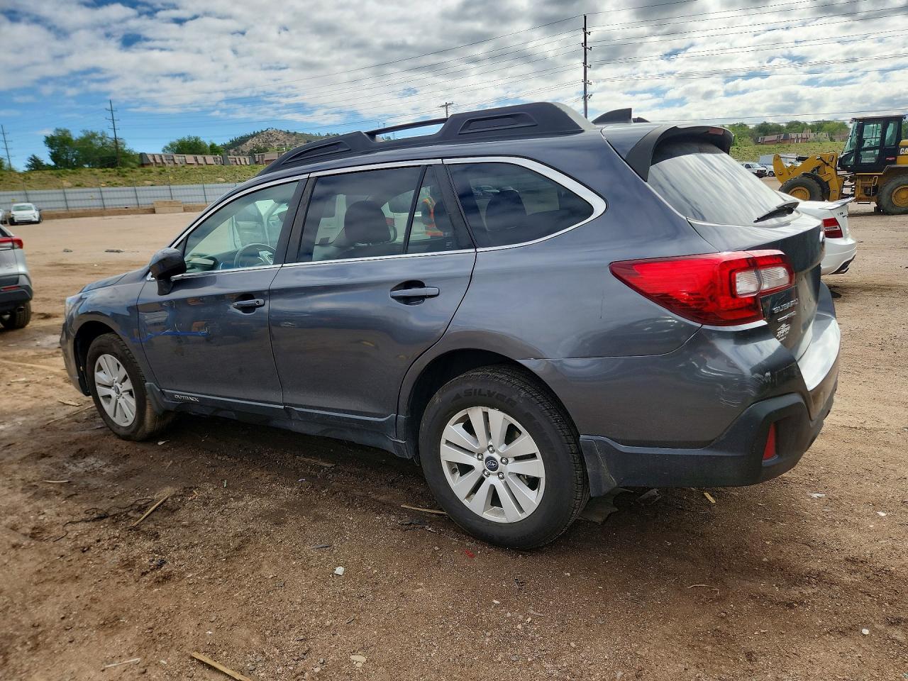 2019 Subaru Outback 2.5I Premium - Фото 2