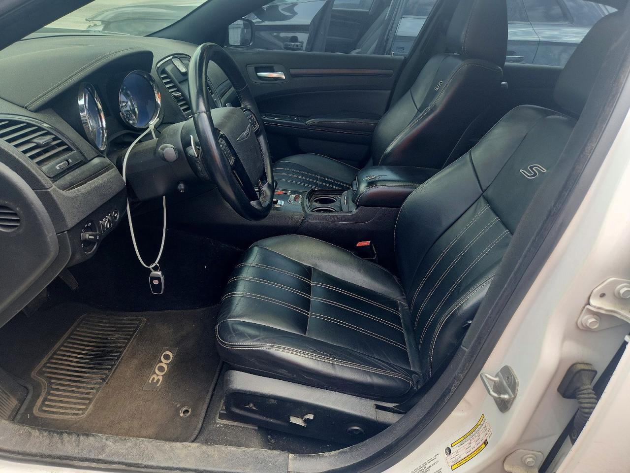 2012 Chrysler 300 S - Фото 7