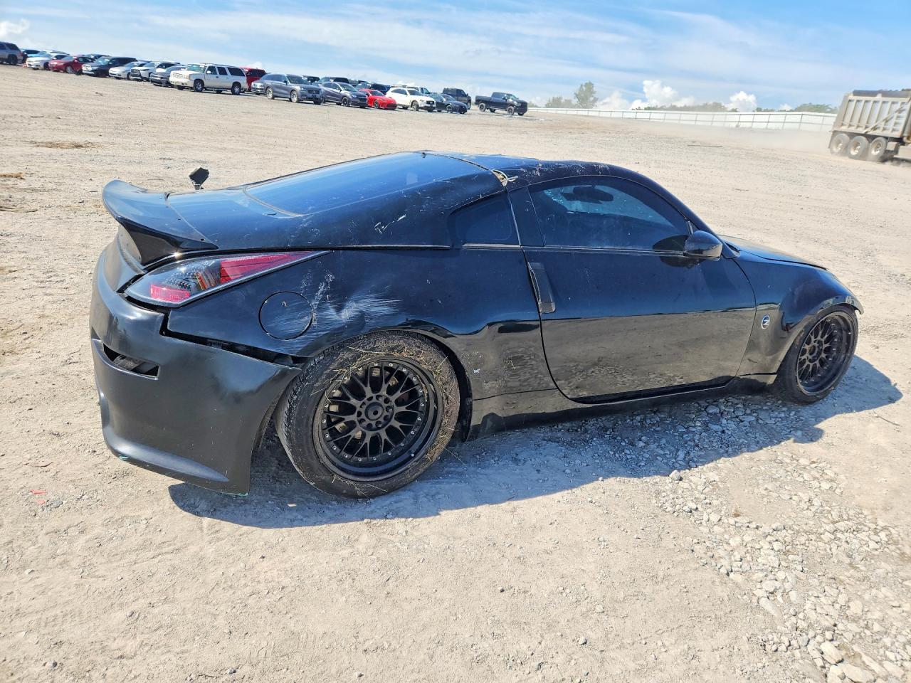 2003 Nissan 350Z Coupe - Фото 3