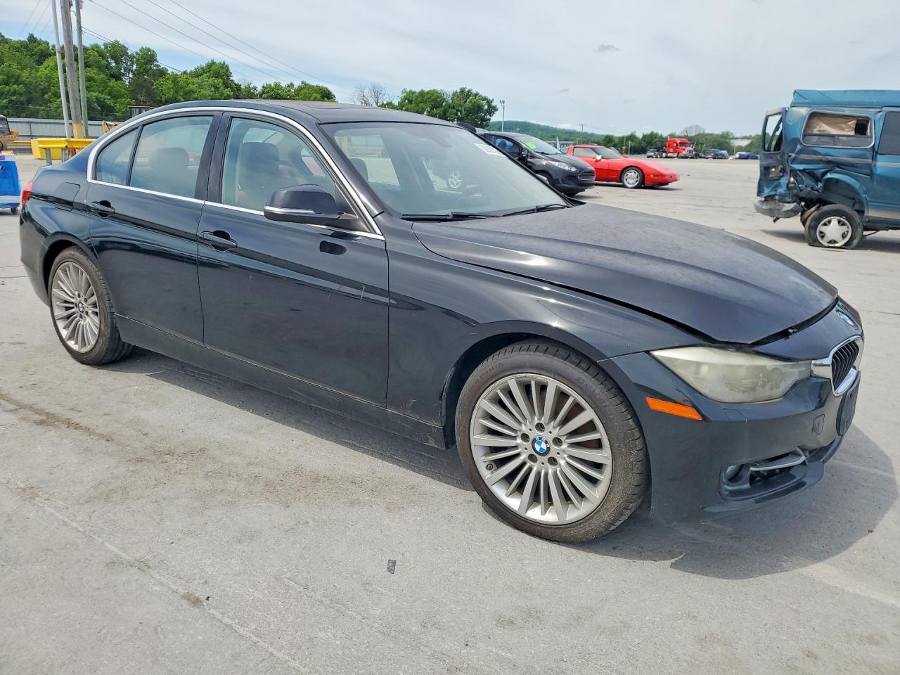 2013 BMW 328 Xi - Image 4