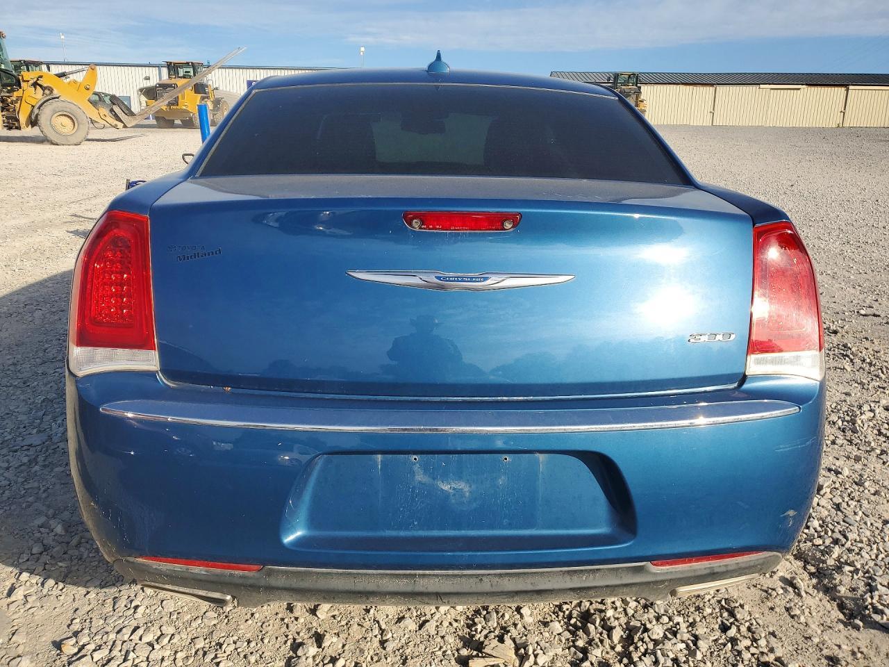 2020 Chrysler 300 Touring - Image 6