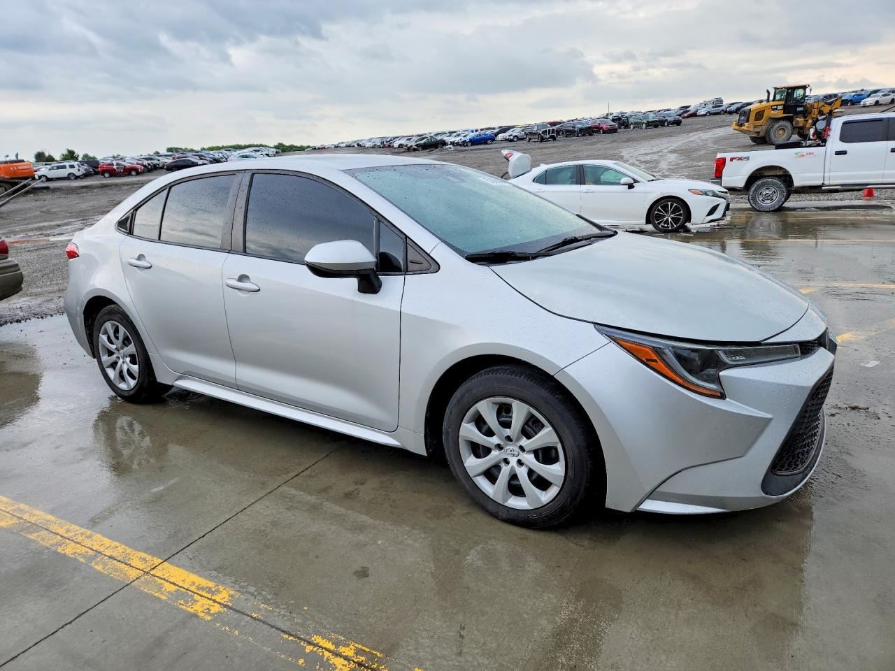2022 Toyota Corolla Le - Image 4