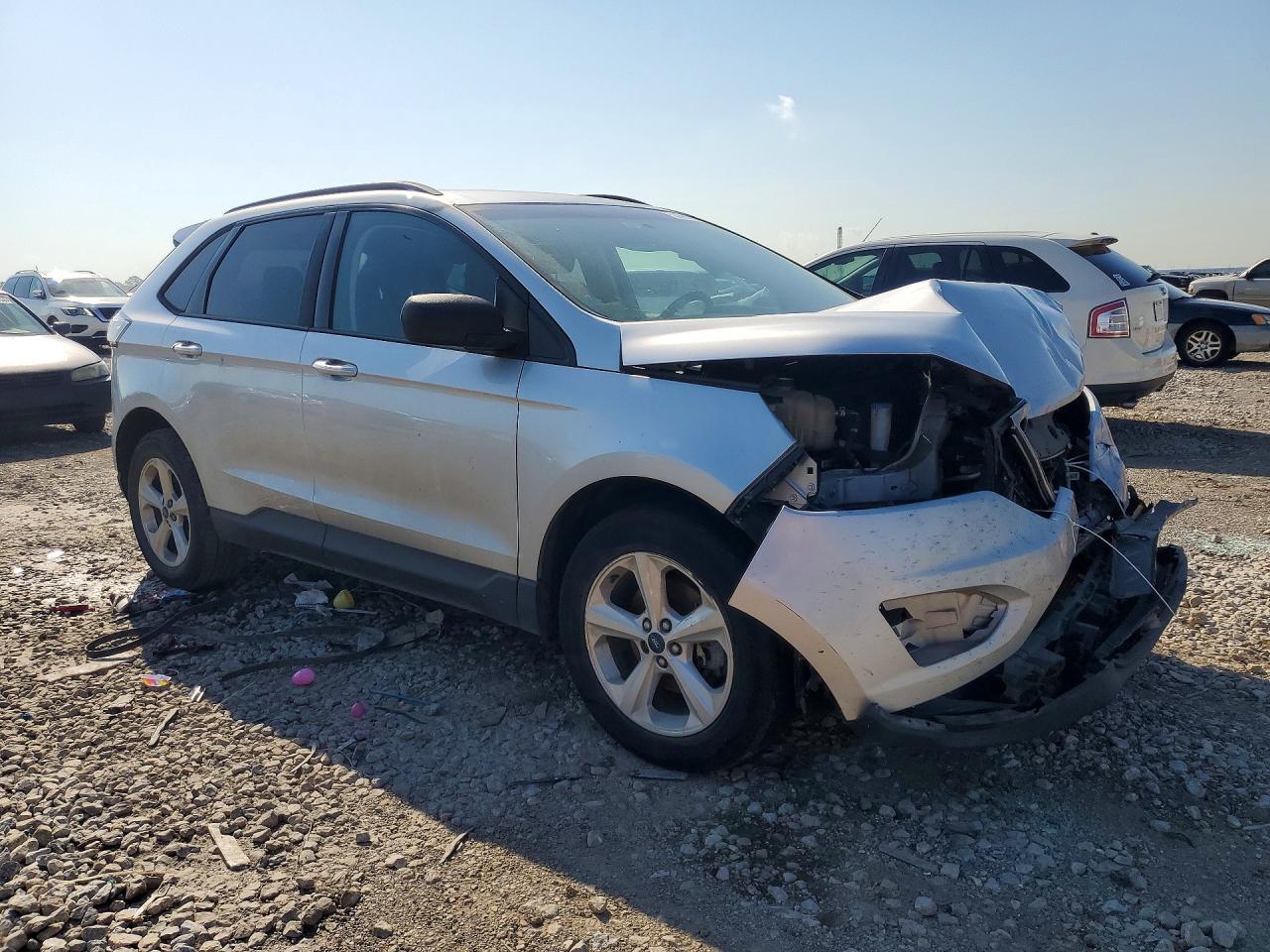2017 Ford Edge Se - Image 4
