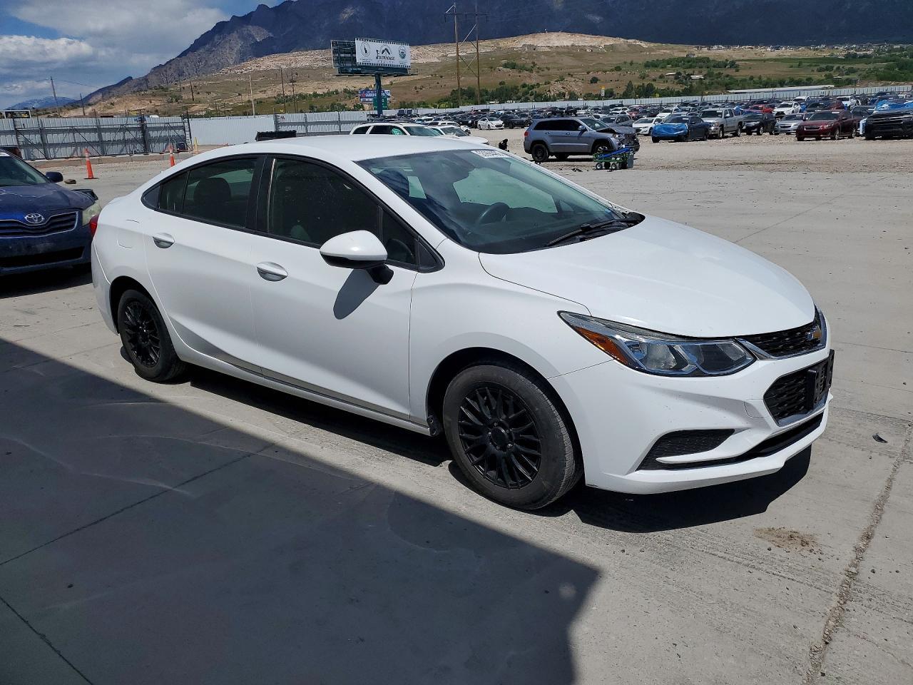 2017 Chevrolet Cruze Ls - Фото 4