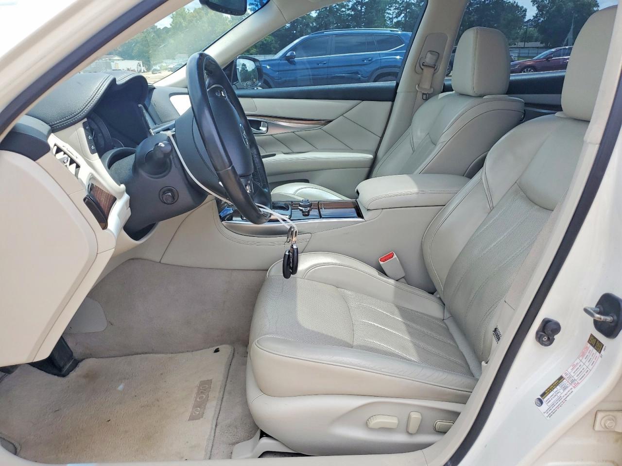 2017 Infiniti Q70L 3.7 - Image 7