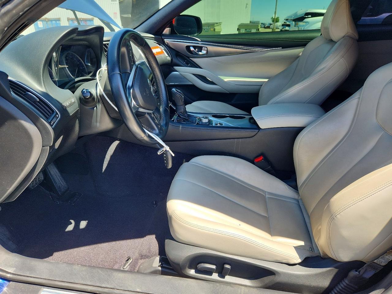 2017 Infiniti Q60 3.0T Premium - Image 7