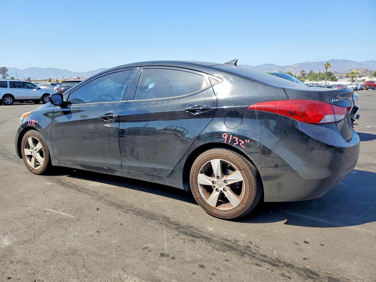 2013 Hyundai Elantra Gls - Image 2
