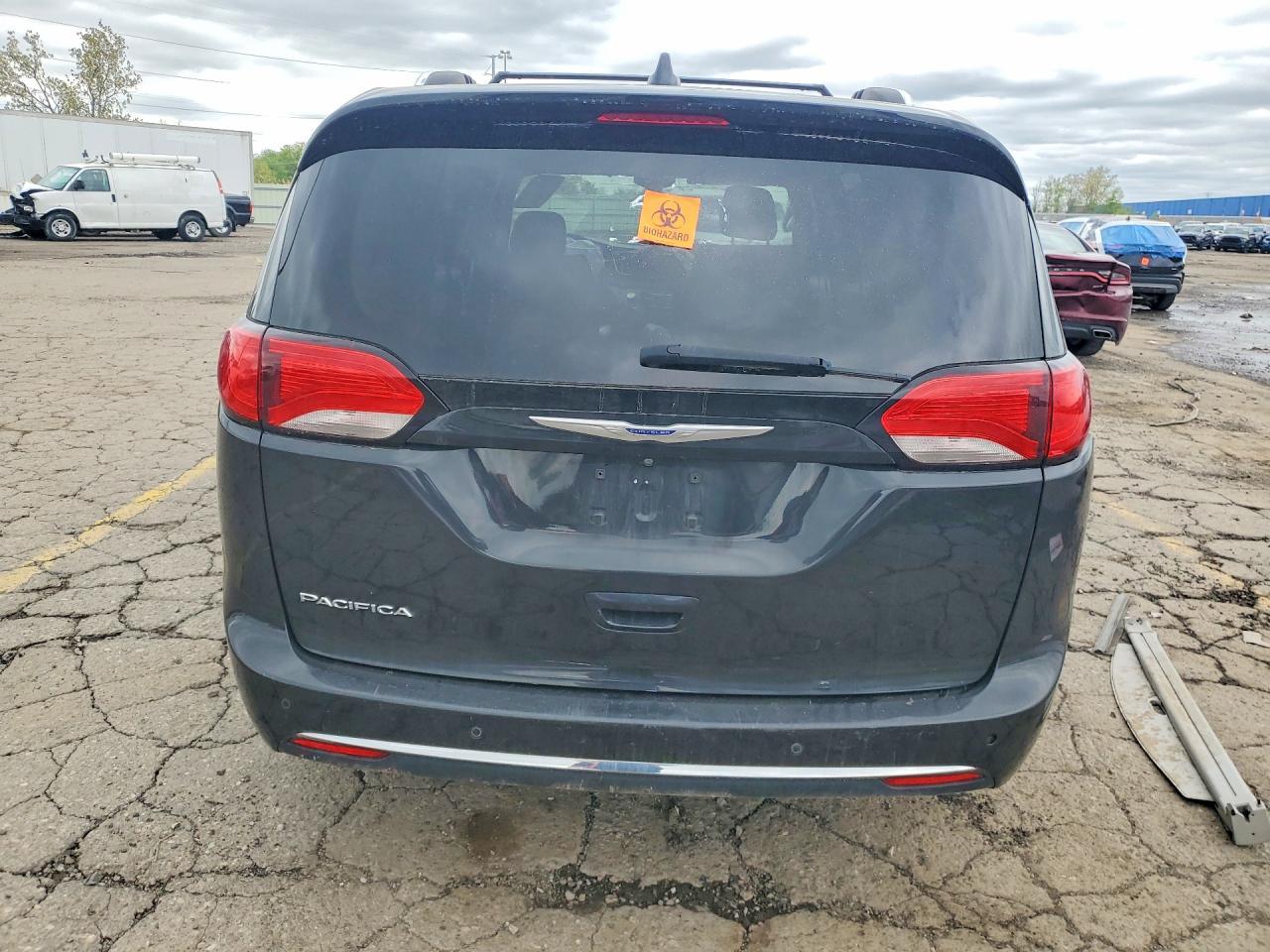 2019 Chrysler Pacifica Touring L - Image 6