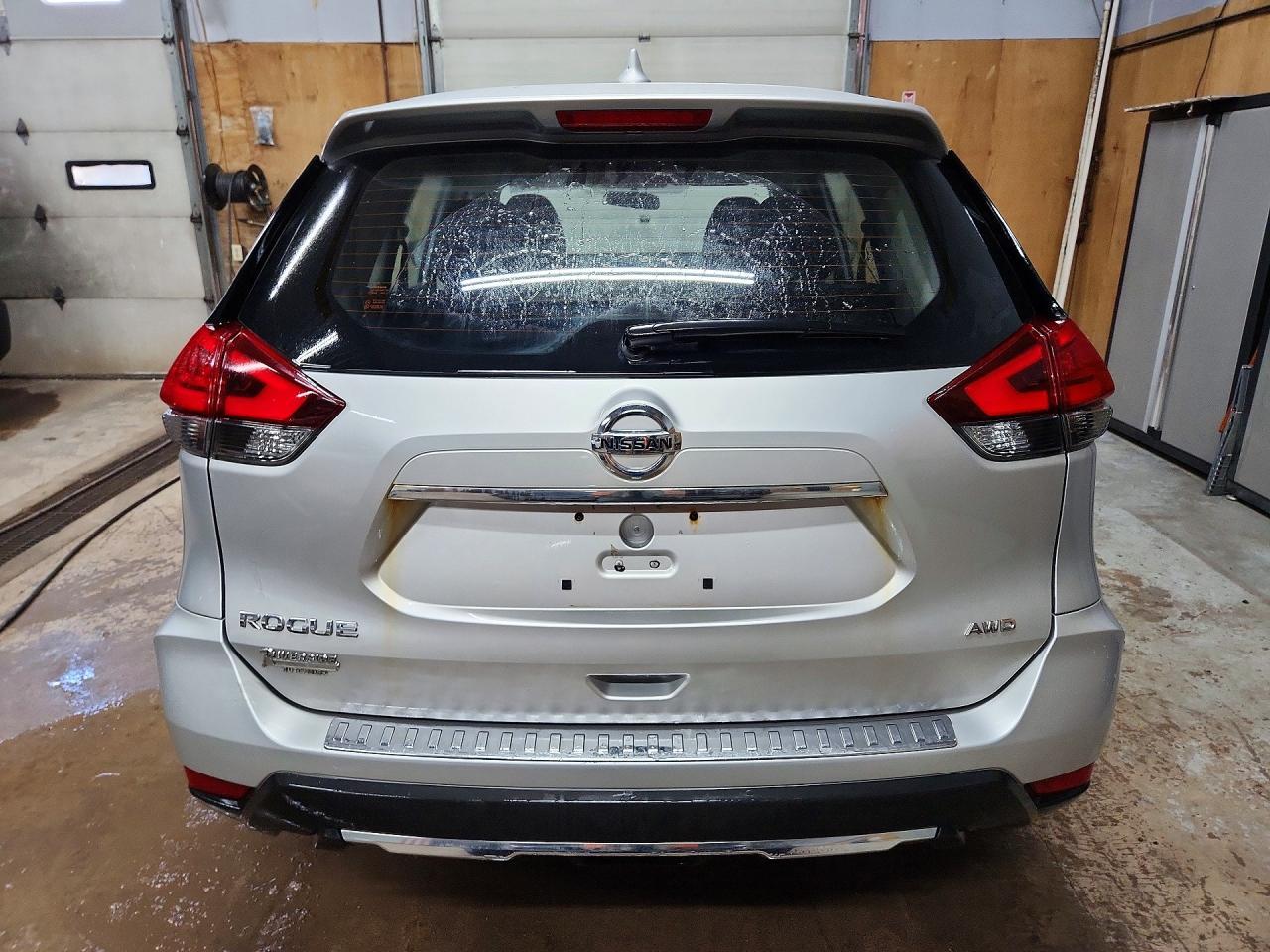 2017 Nissan Rogue S - Фото 6