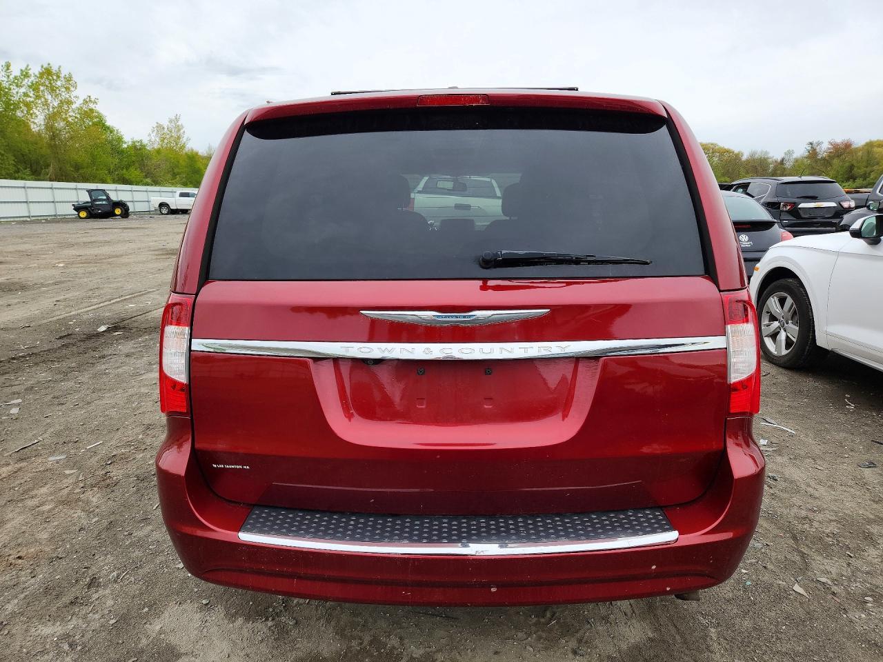 2012 Chrysler Town & Country Touring - Фото 6
