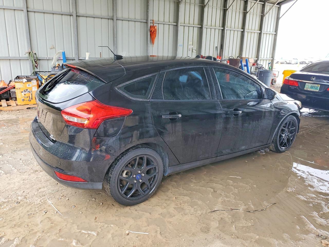 2016 Ford Focus Se - Image 3