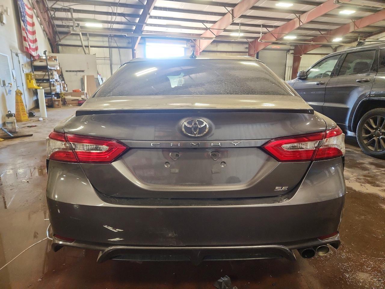 2019 Toyota Camry Se - Image 6