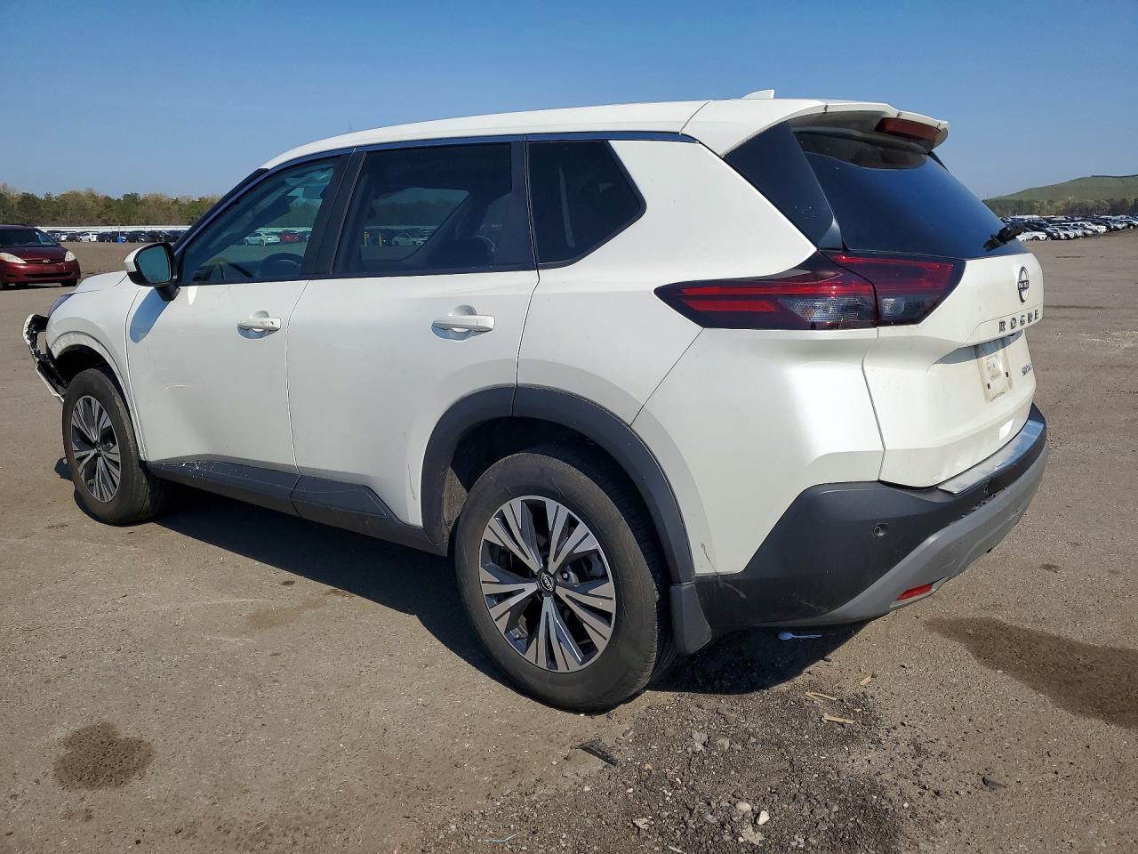 2023 Nissan Rogue Sv - Image 2