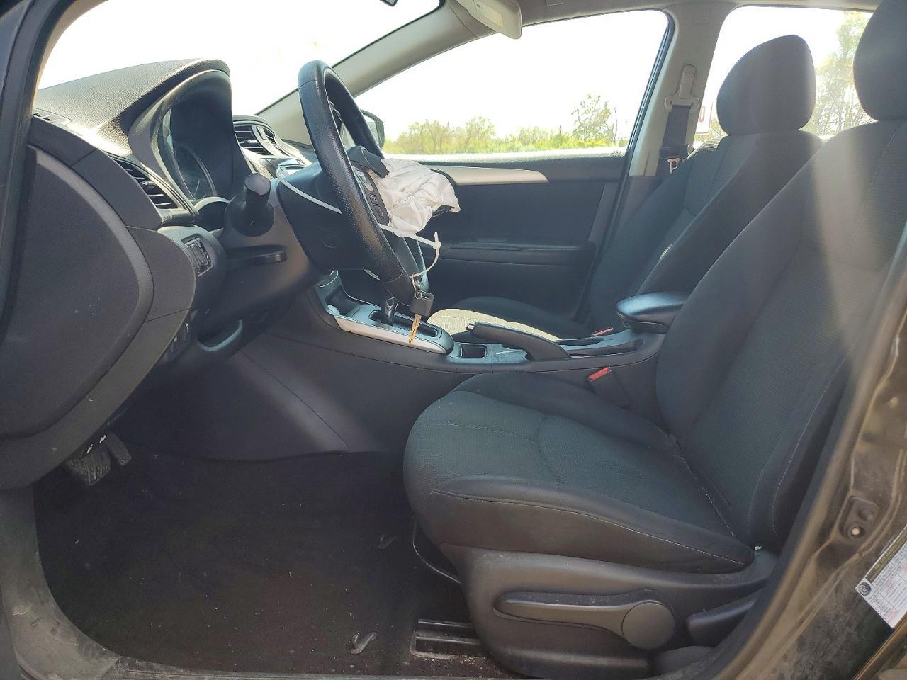 2019 Nissan Sentra S - Image 7