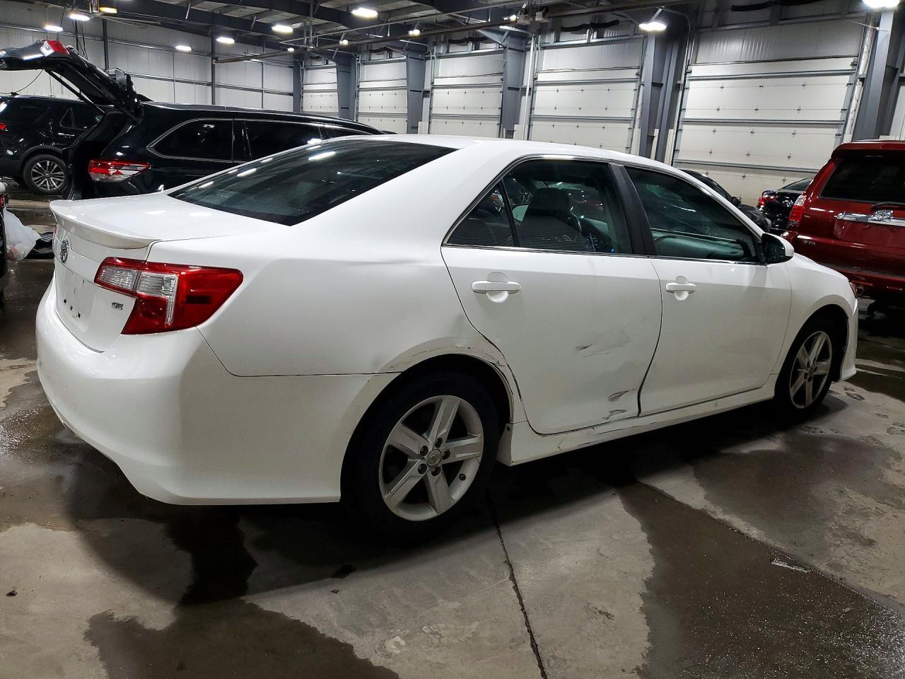 2012 Toyota Camry Se - Image 3