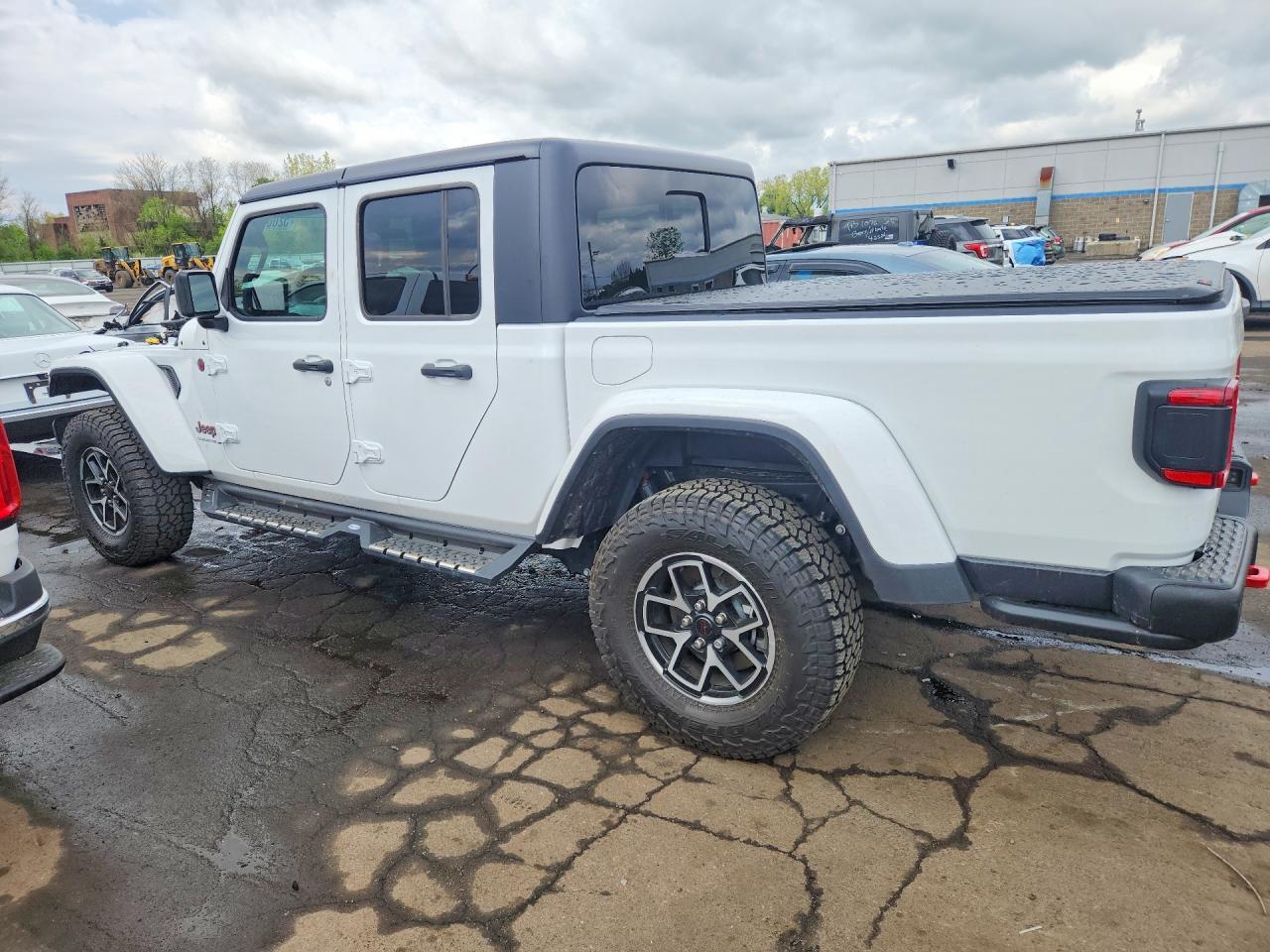 2025 Jeep Gladiator Rubicon - Фото 2