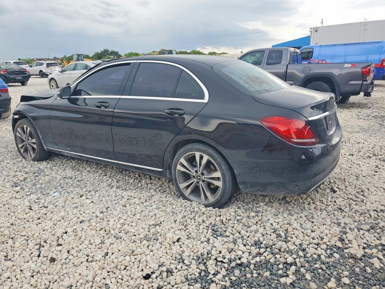 2019 Mercedes-Benz C 300 - Фото 2