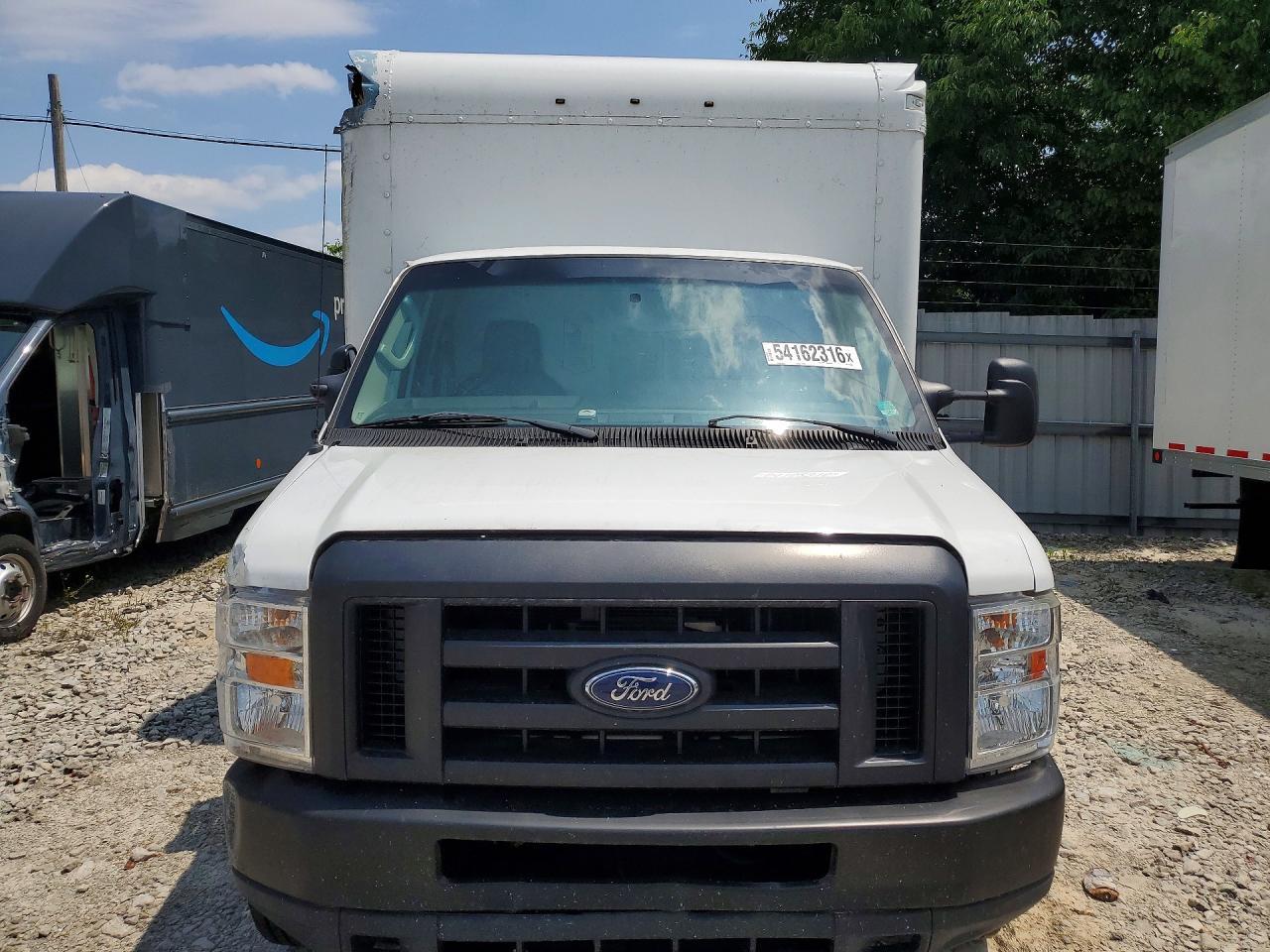 2018 Ford E350 Box Truck - Фото 5