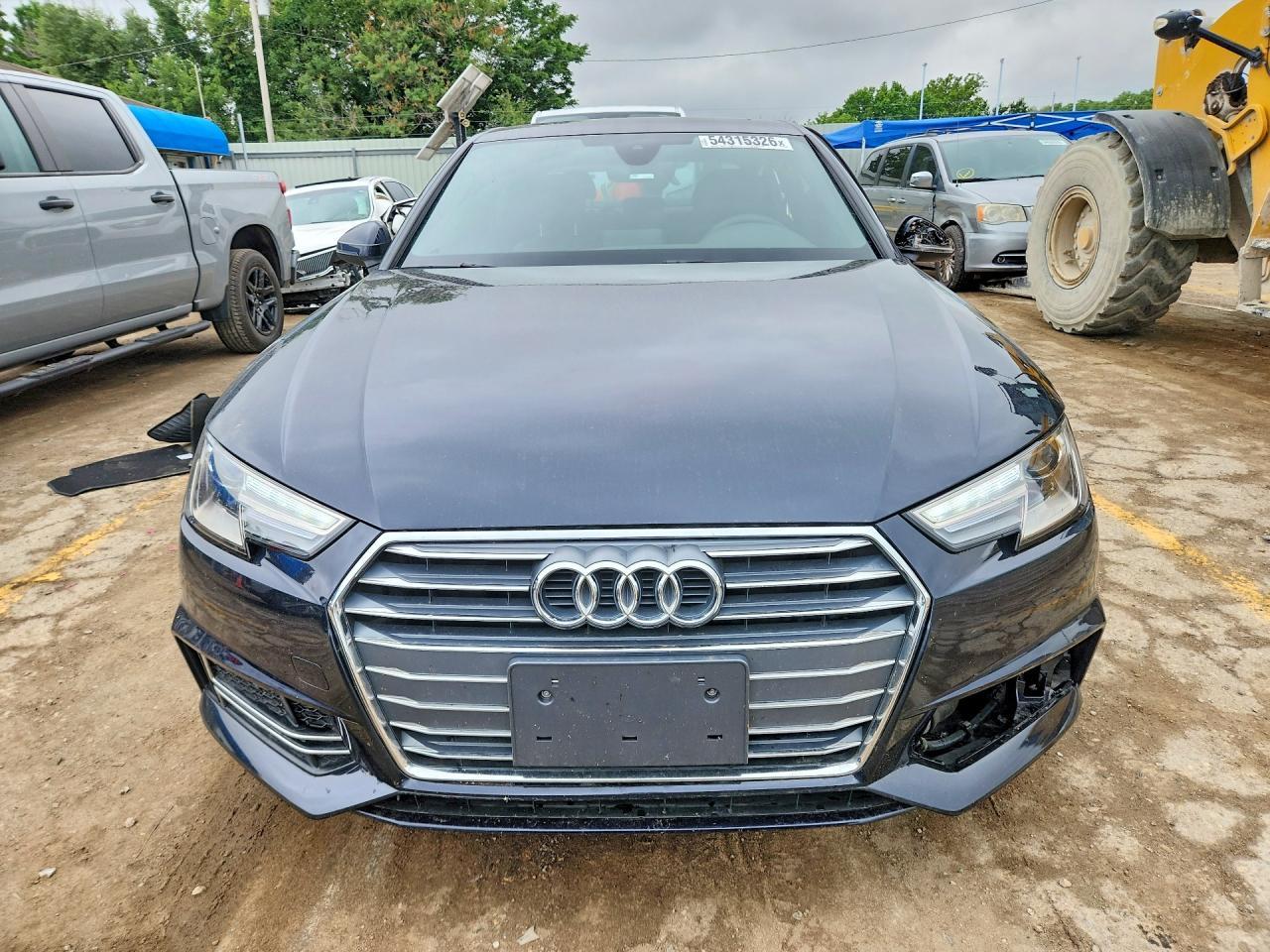2018 Audi A4 Premium - Фото 5