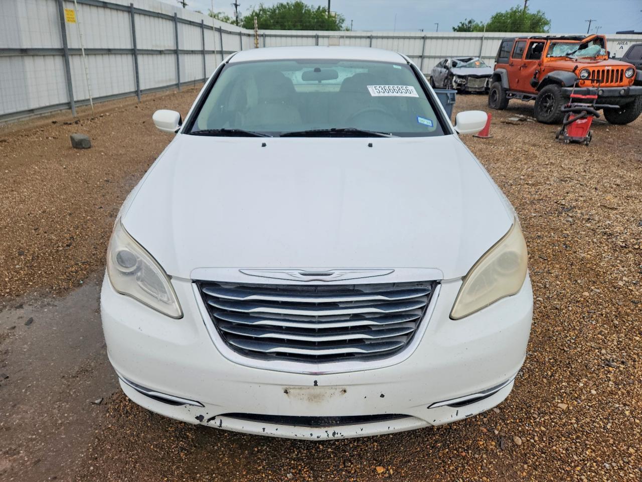 2014 Chrysler 200 Lx - Фото 5