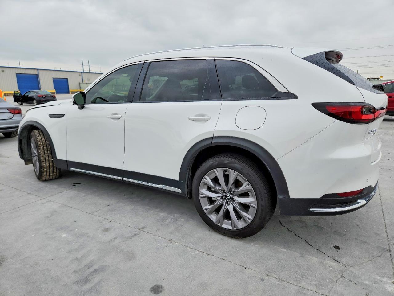 2024 Mazda Cx-90 Premium - Image 2