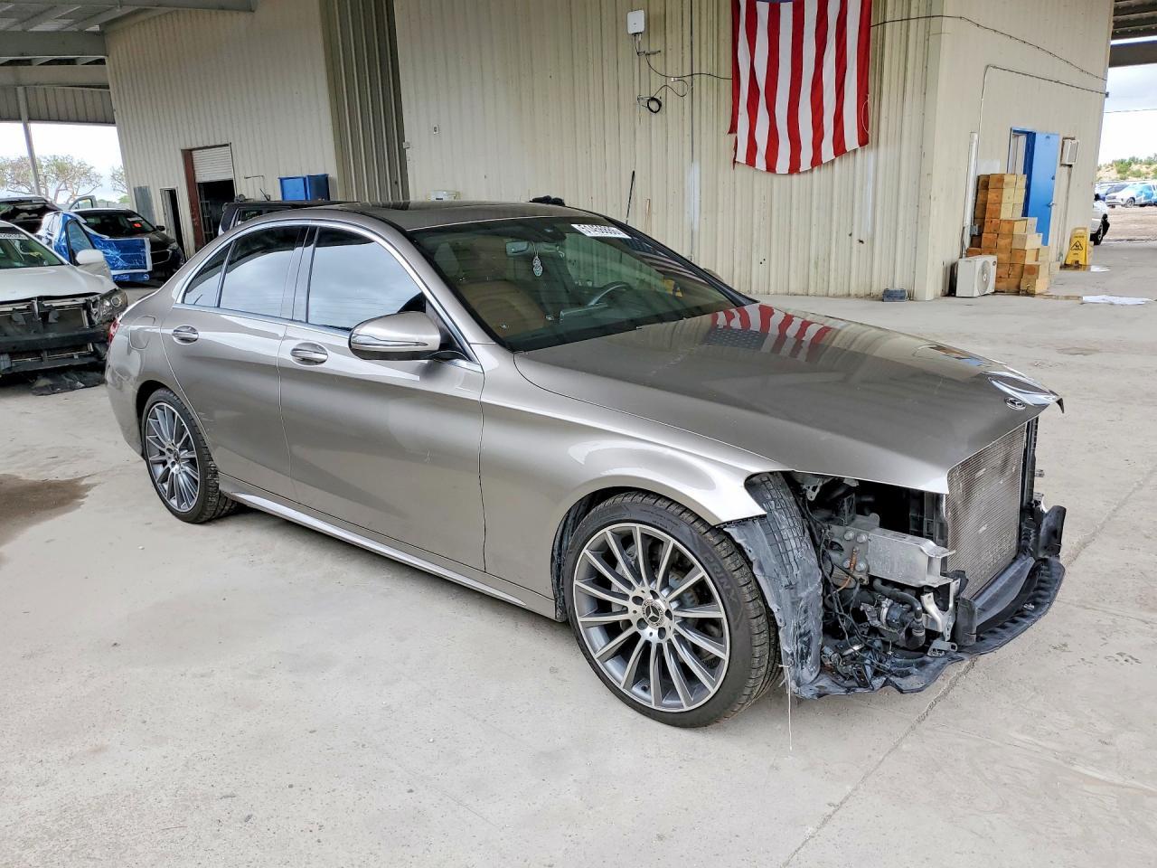 2019 Mercedes-Benz C 300 - Фото 4