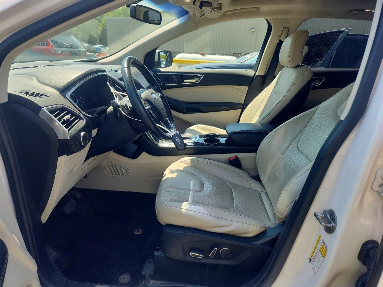 2017 Ford Edge Titanium - Image 7