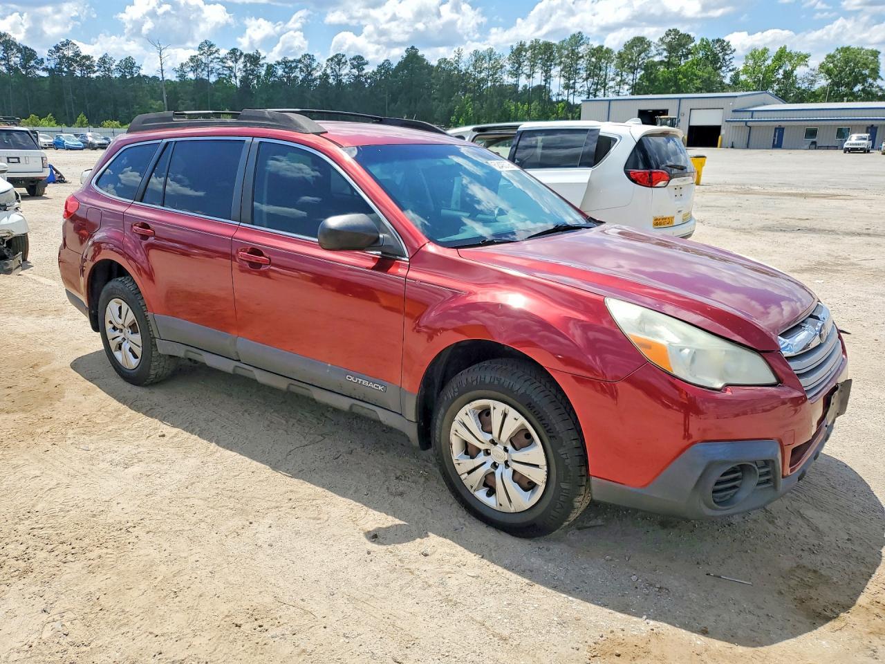 2013 Subaru Outback 2.5I - Image 4