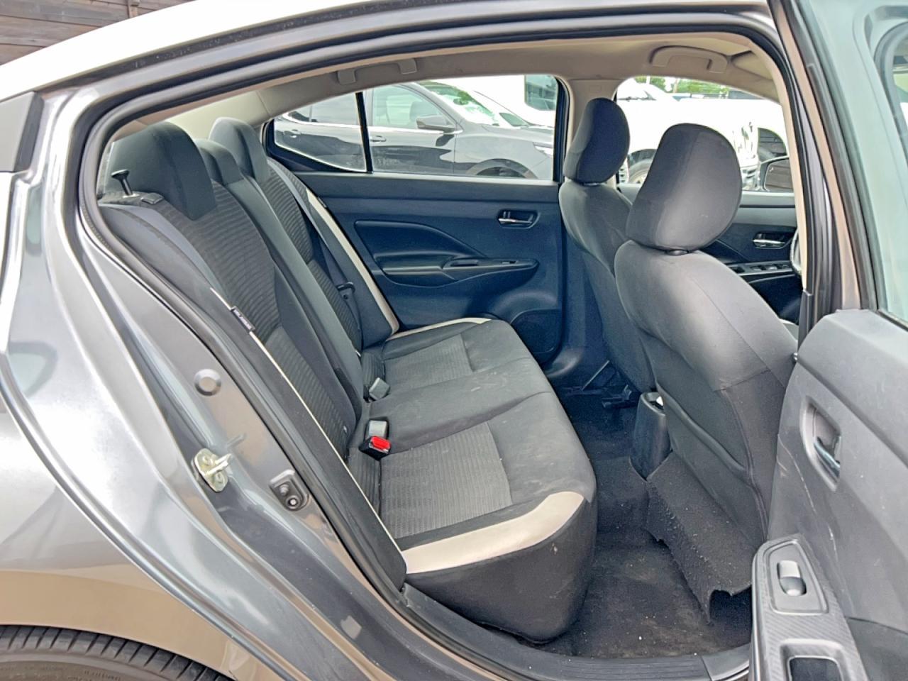 2020 Nissan Versa Sv - Image 6