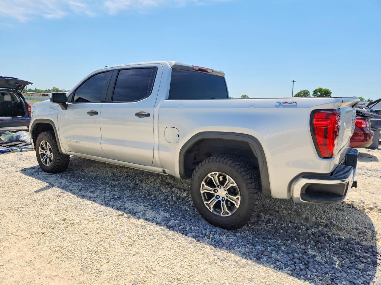 2020 GMC Sierra K1500 - Фото 2