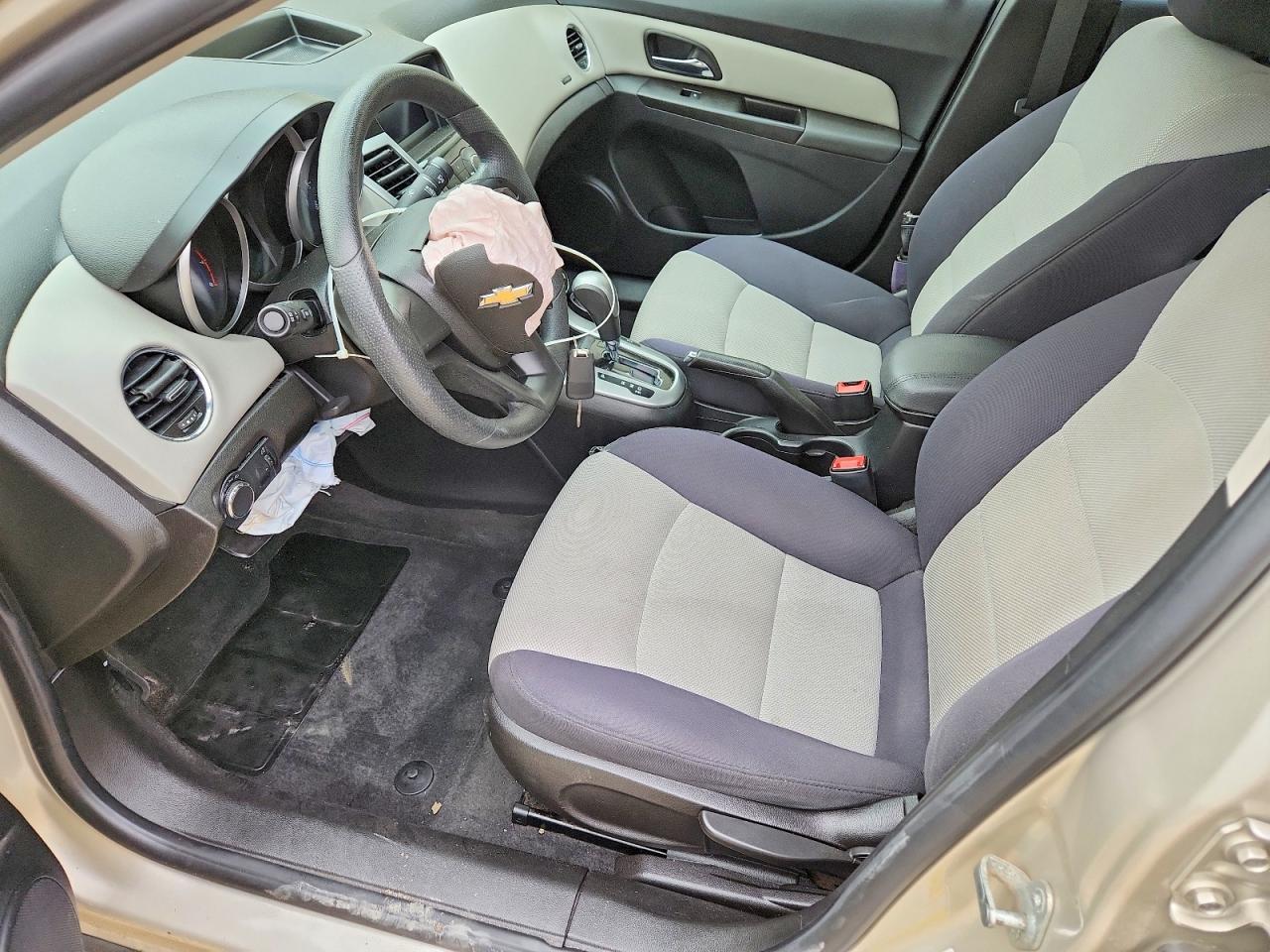 2014 Chevrolet Cruze Ls - Фото 7