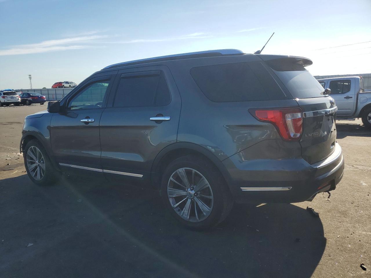2018 Ford Explorer Limited - Фото 2
