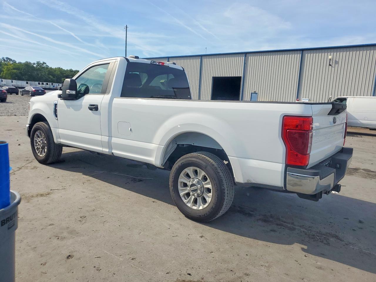 2022 Ford F350 Super Duty - Image 2