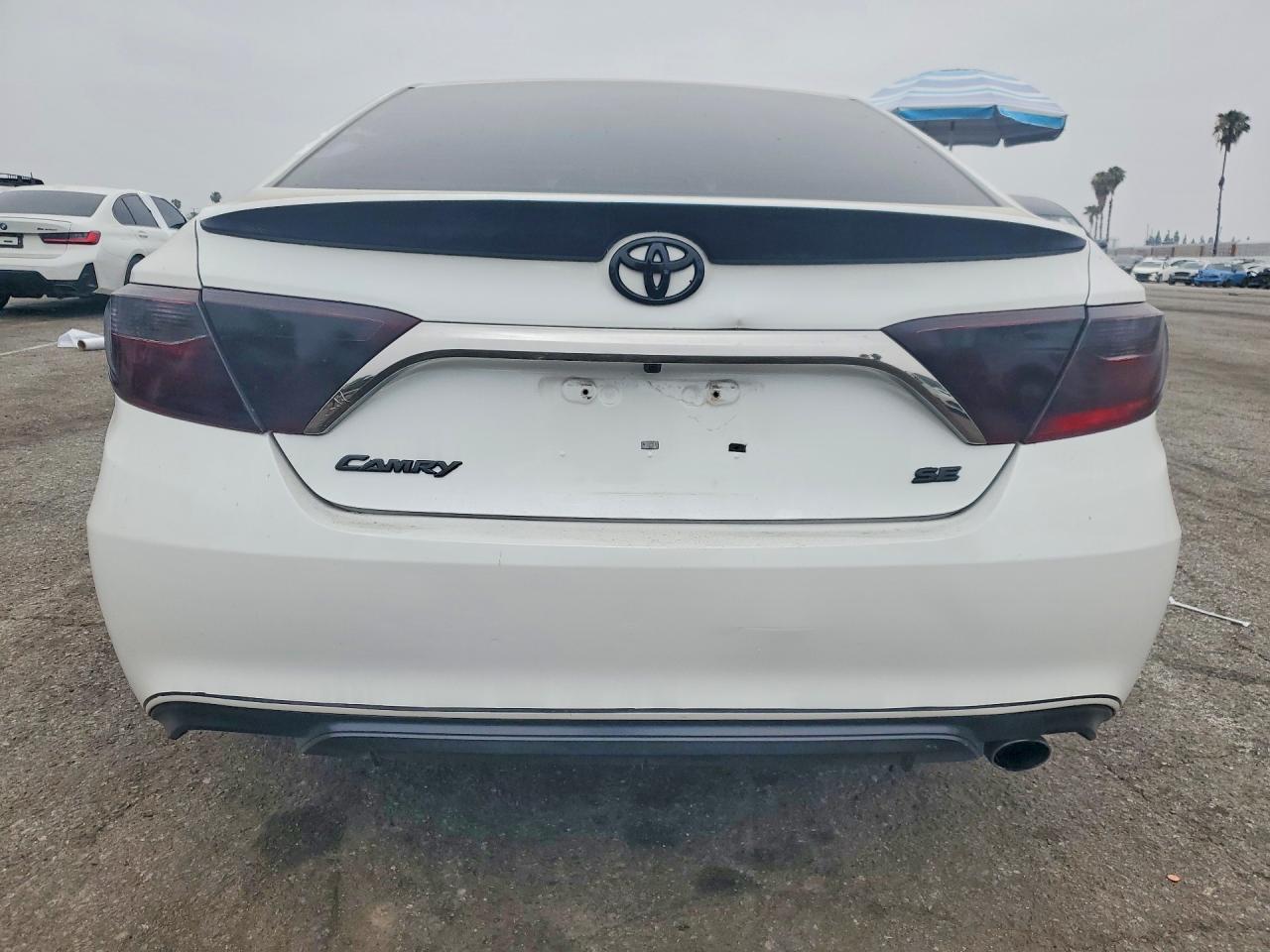 2015 Toyota Camry Se - Image 6