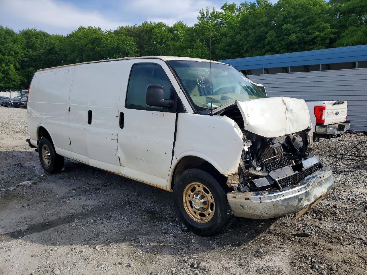 2016 Chevrolet Express - Фото 4