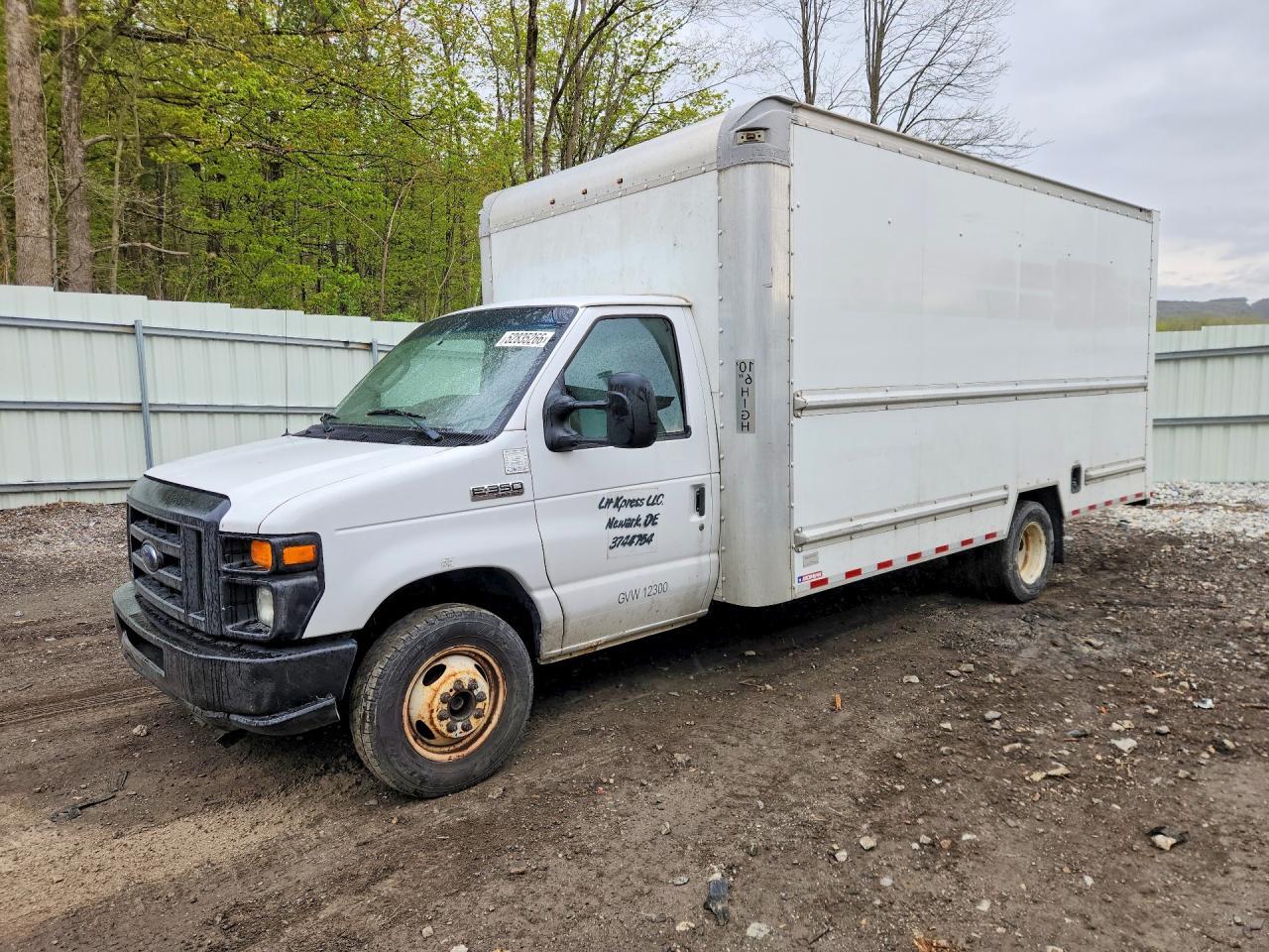 2017 Ford E350 Box Truck