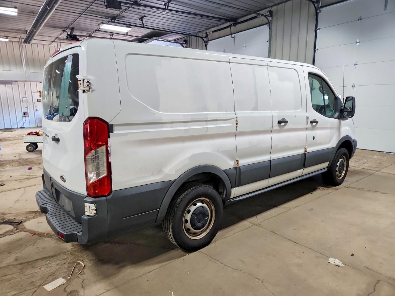 2015 Ford Transit T- - Delivery Van - Image 3