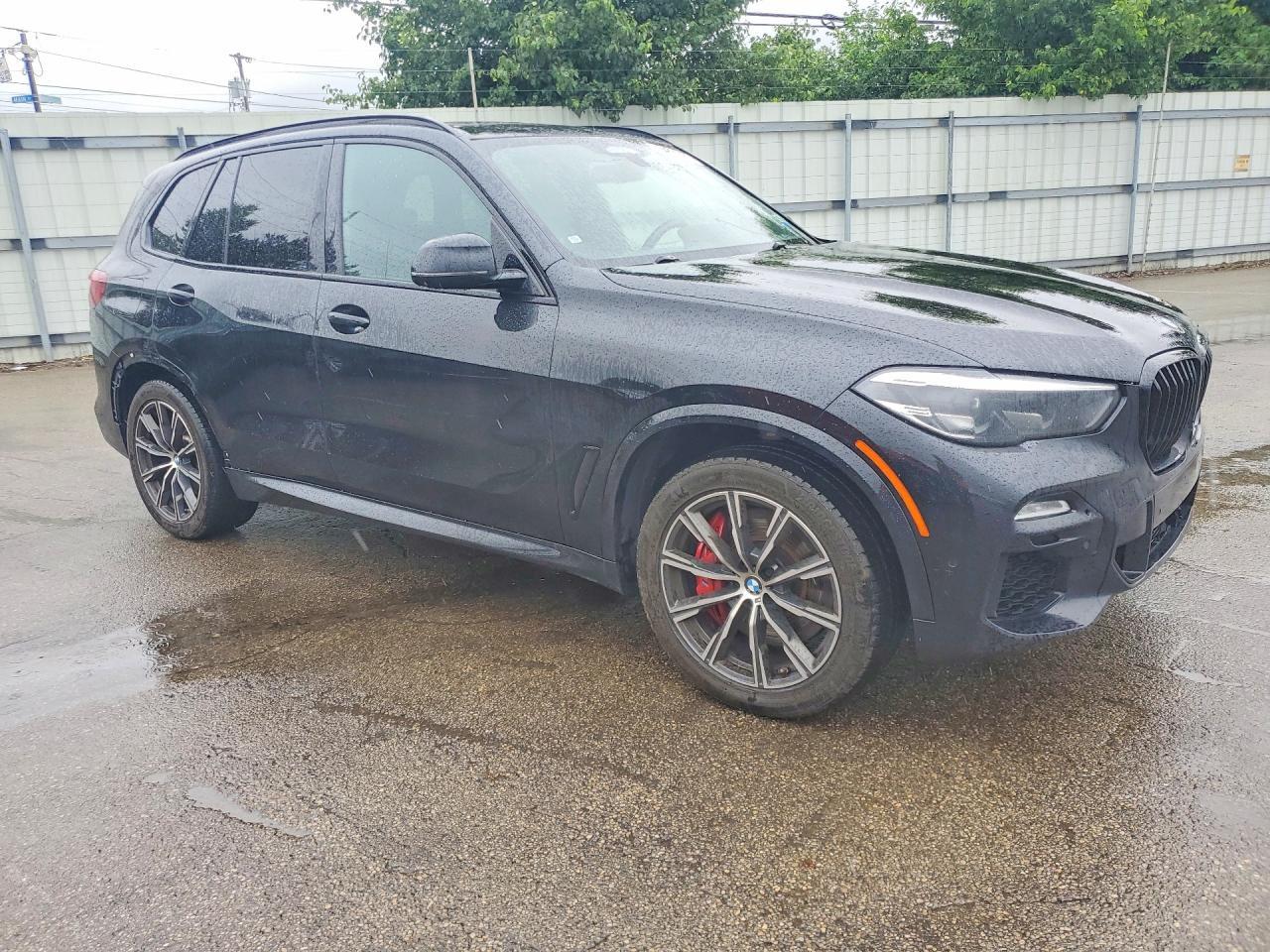 2021 BMW X5 M50I - Фото 4