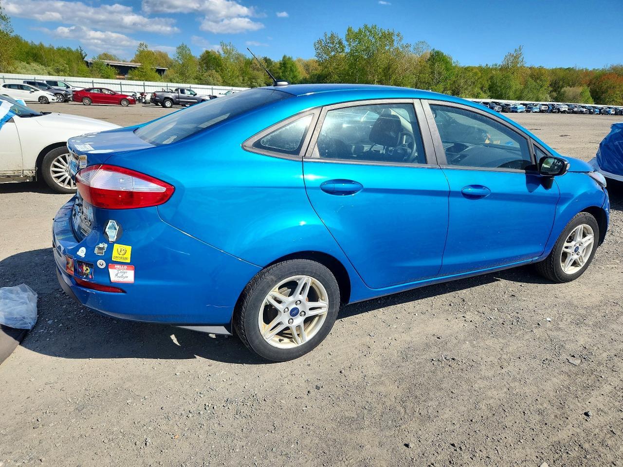 2017 Ford Fiesta Se - Фото 3