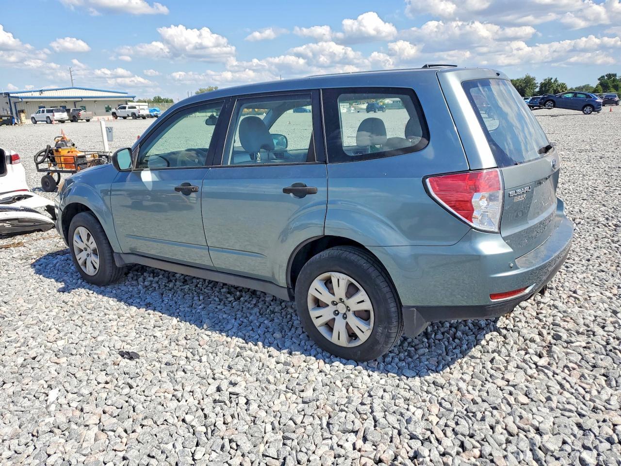 2009 Subaru Forester 2.5X - Фото 2