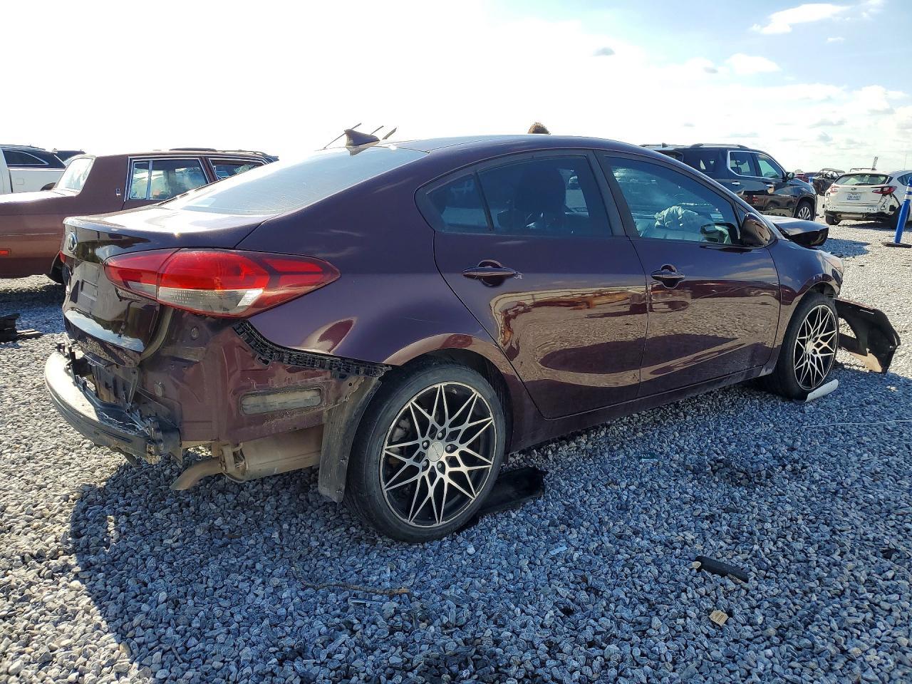 2018 Kia Forte Lx - Image 3