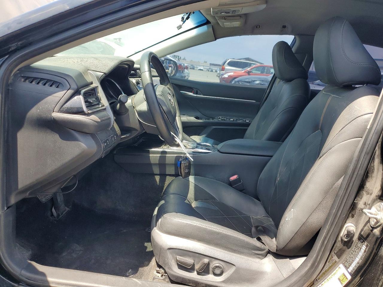 2019 Toyota Camry Hybrid Xle - Image 7