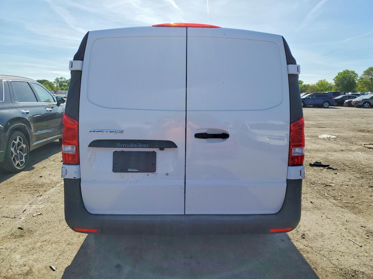 2017 Mercedes-Benz Metris - Image 6