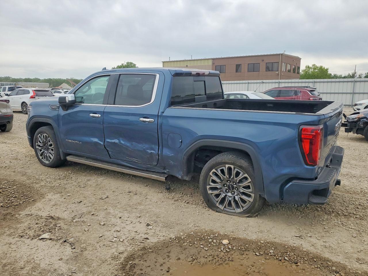 2024 GMC Sierra K1500 Denali Ultimate - Image 2