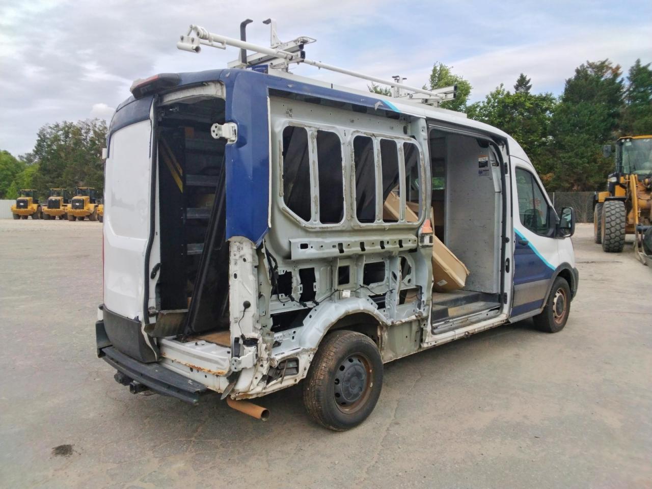 2022 Ford Transit 250 Utility / Service Van - Фото 3