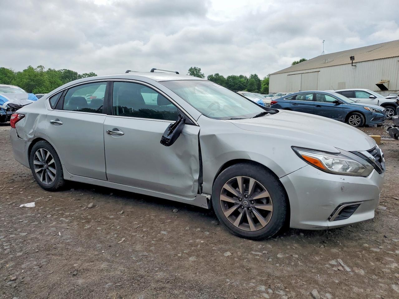2017 Nissan Altima 2.5 Sv - Image 4
