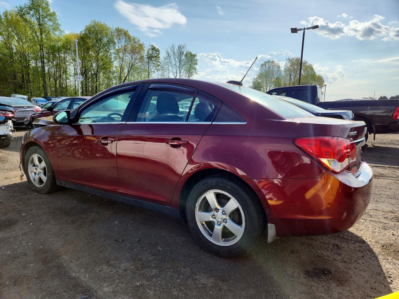 2016 Chevrolet Cruze Limited Lt - Image 2