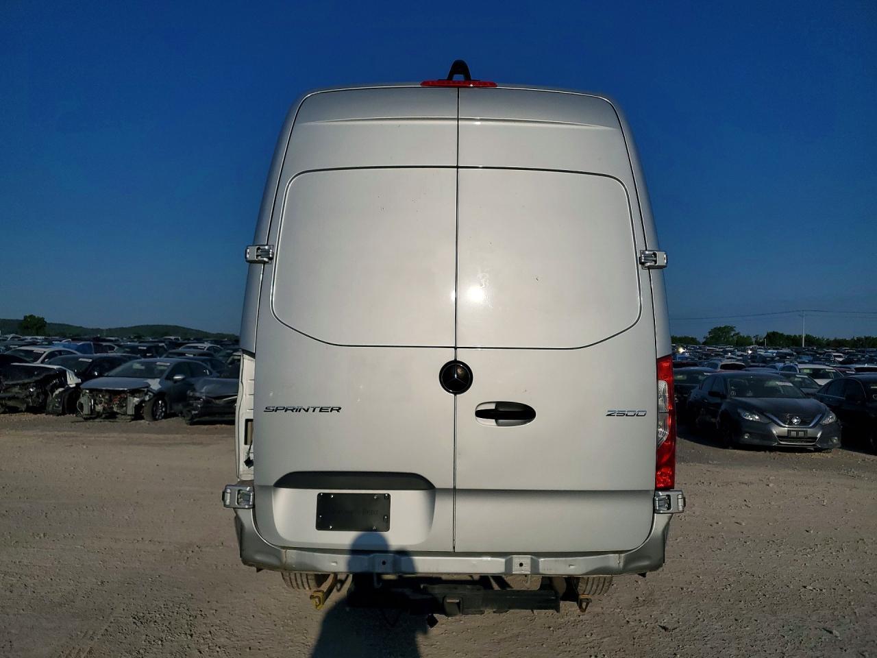 2023 Mercedes Benz Sprinter 2500 Delivery Van - Фото 6