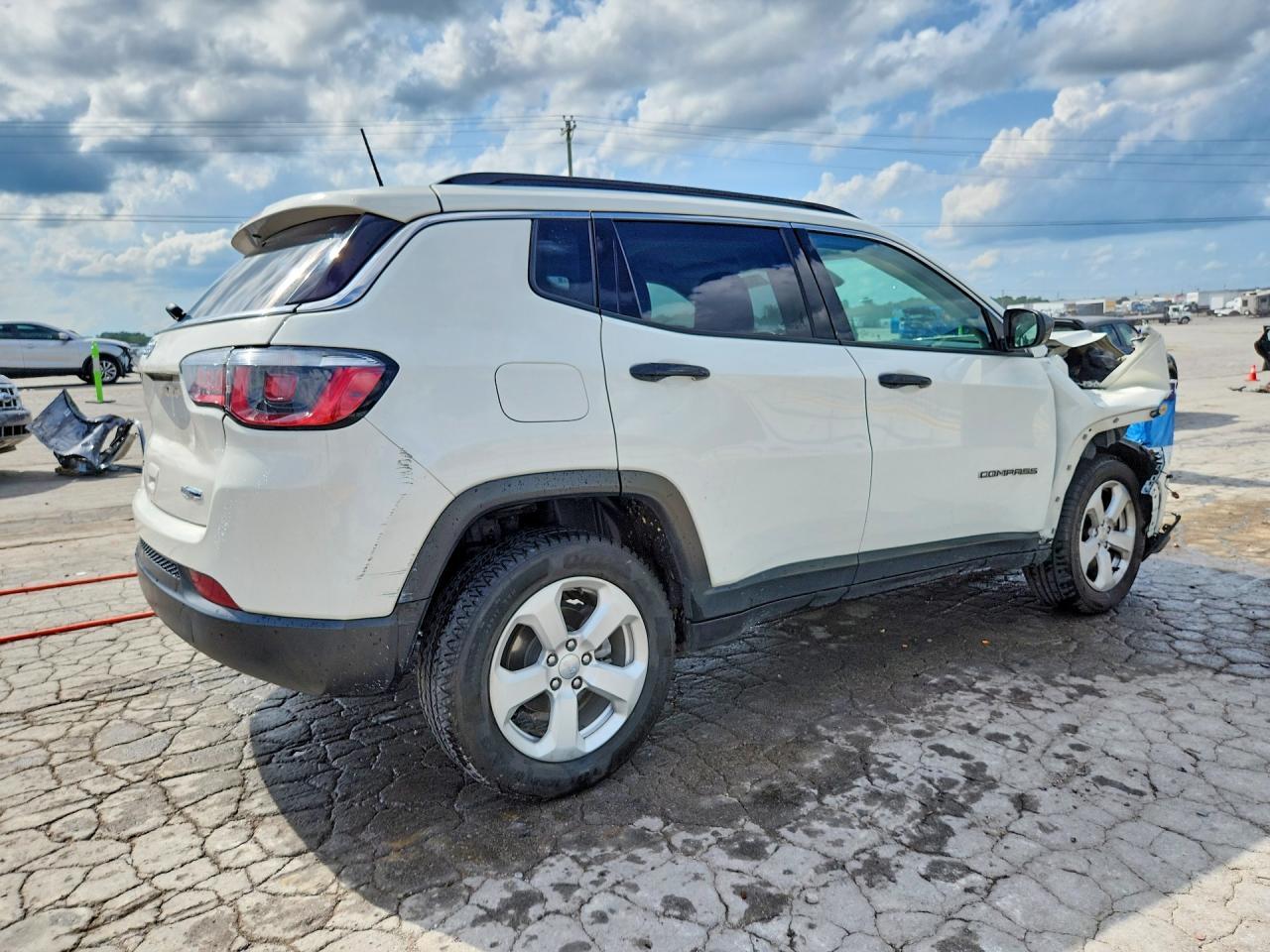 2018 Jeep Compass Latitude - Image 3